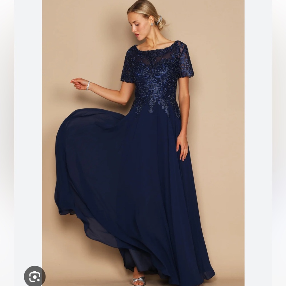 Elegant Navy Blue Lace Evening Gown- Dylan and David’s Style DD1246